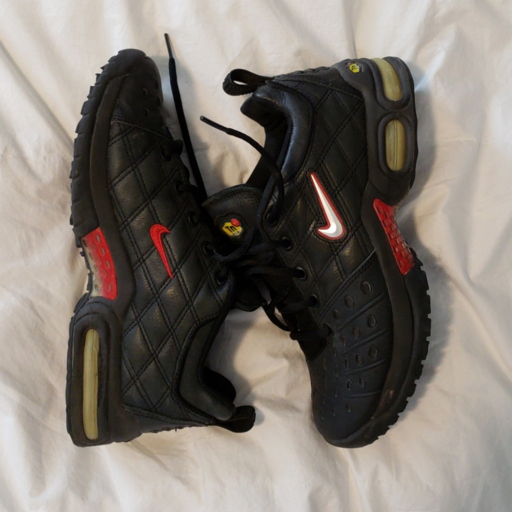 Nike Tennis Shoes